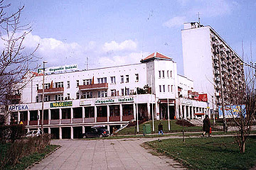 Bud._Akacjowa.jpg 